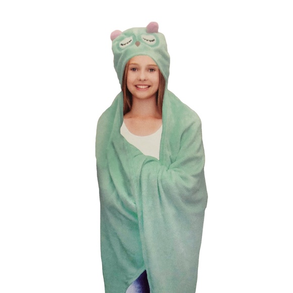 Lulu and Coco Kids Hooded Cozy Owl Throw - Picture 2 of 2